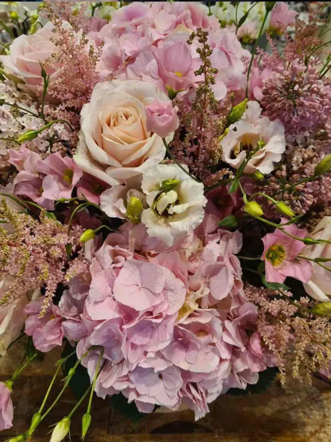 Buy bouquet Rosalie in Marbella