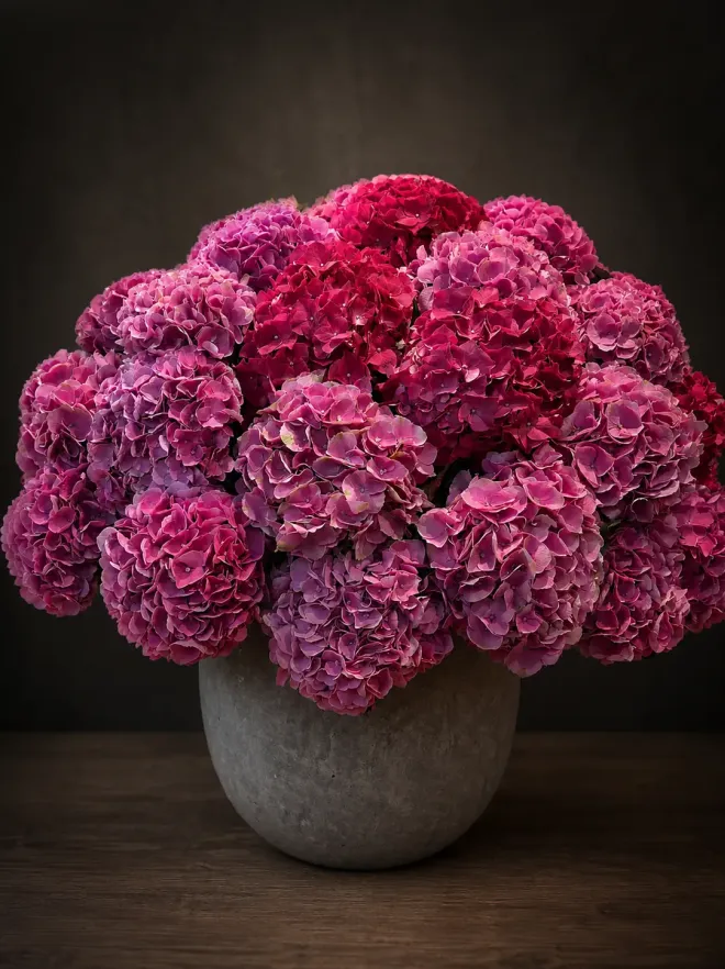 buy flower arrangement Hortense in Marbella