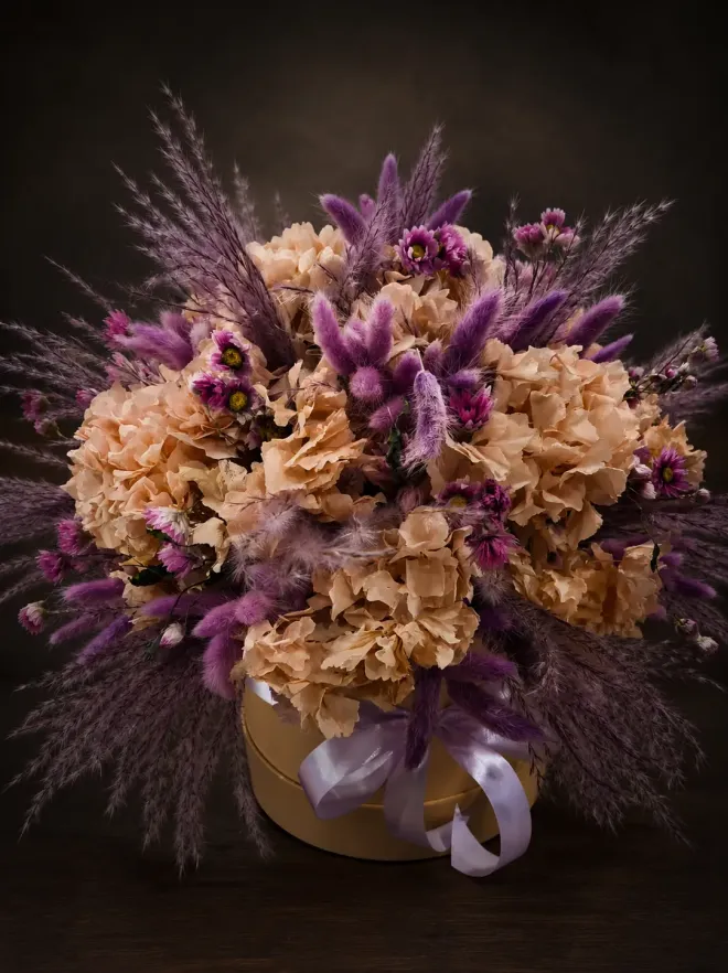 buy artificial floral arrangement No&eacute;mie in Marbella