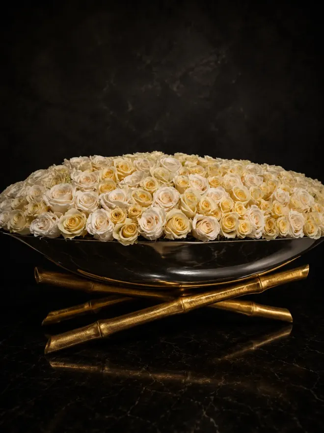 buy flower arrangement Eug&eacute;nie in Marbella